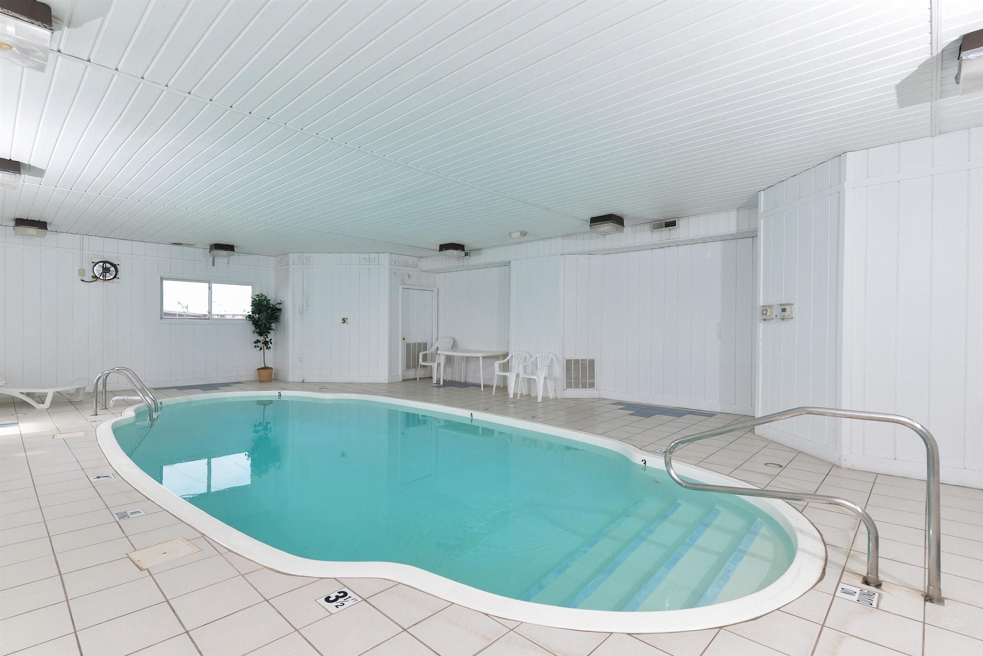 فندق Ramada By Wyndham إفينغم المظهر الخارجي الصورة