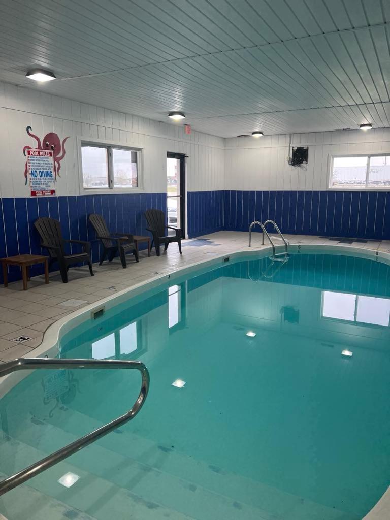 فندق Ramada By Wyndham إفينغم المظهر الخارجي الصورة