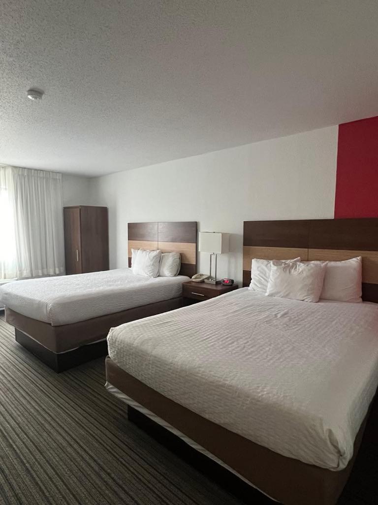 فندق Ramada By Wyndham إفينغم المظهر الخارجي الصورة