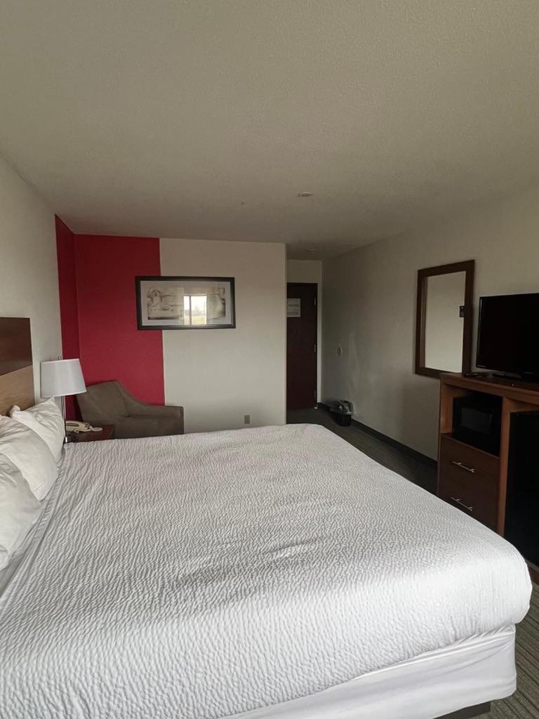 فندق Ramada By Wyndham إفينغم المظهر الخارجي الصورة