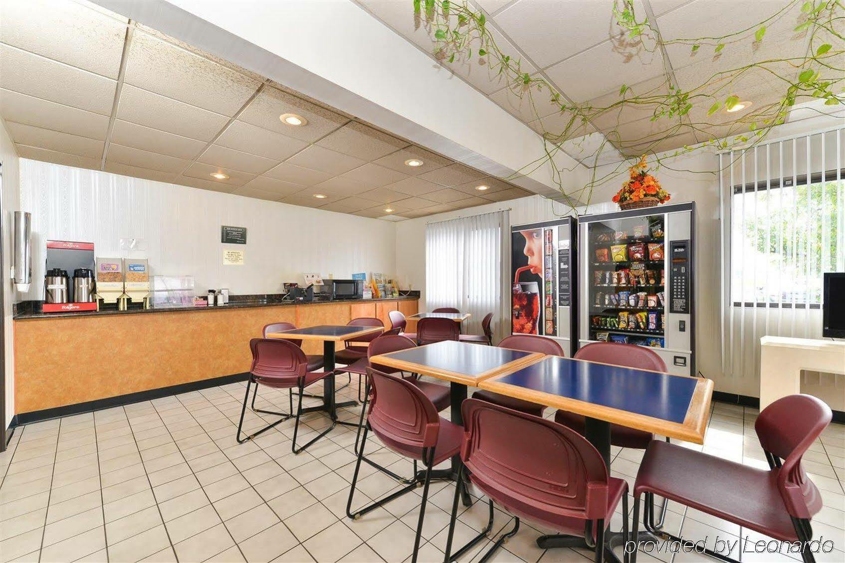 فندق Ramada By Wyndham إفينغم المظهر الخارجي الصورة